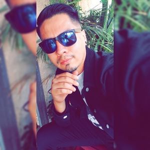 Meet your Posher, Loui